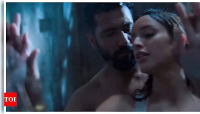 Vicky Kaushal and Triptii Dimri get intimate in steamy 'Bad News' track 'Jaanam'; fans say 'Isski jagah Katrina Kaif honi chahiye thi' - WATCH | - Times of India