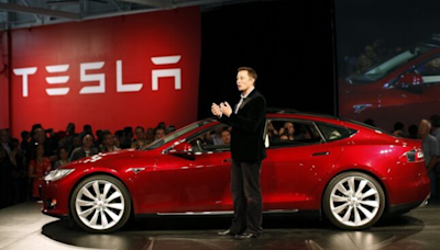 Musk vuelve a superar a Bezos como el estadounidense más rico gracias al disparo de las acciones de Tesla