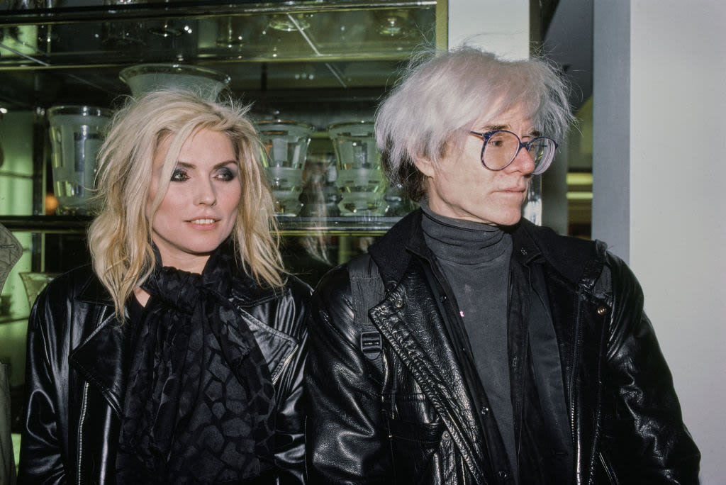 Warhol Portrait of Debbie Harry Resurfaces, French Artist to Spend 10 Days in a Bottle, Student Buys a ‘Chagall’ for $2, and More: Morning Links for...