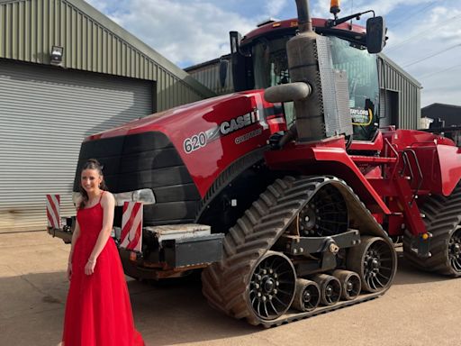 Photo of the Week: Schoolgirl makes prom statement in Quadtrac 620 - Farmers Weekly