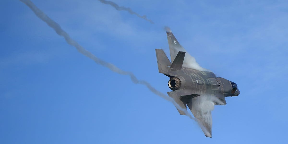 An F-35B test plane crashed into a New Mexico hillside while flying from a Lockheed Martin facility to a US airbase
