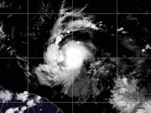 Hurricane Beryl maps show path and landfall forecast