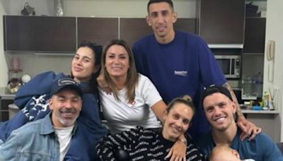 Di María publicó una foto con amigos y todos se sorprendieron por la reaparición del Pocho Lavezzi