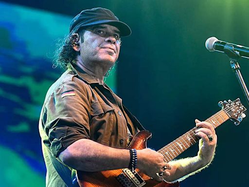 Mohit Chauhan: Students at college fests love heartbreak songs | Events Movie News - Times of India
