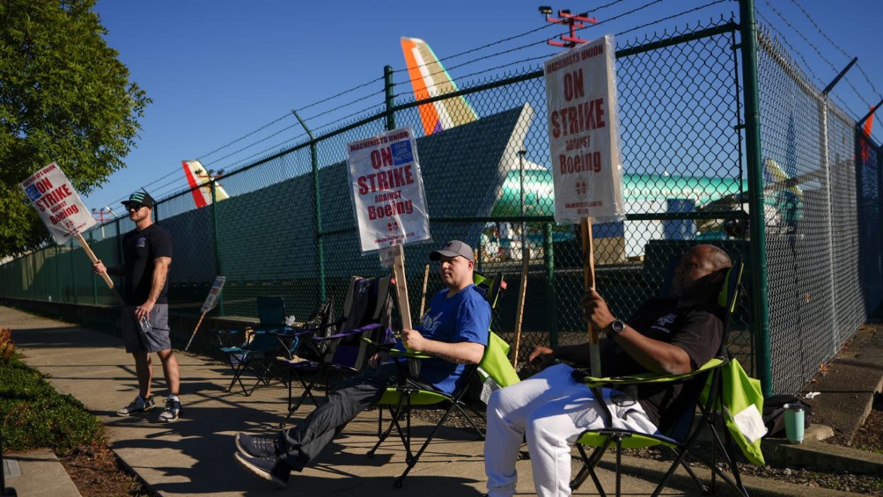 Boeing strike costs top $1.4 billion as pressure on company mounts