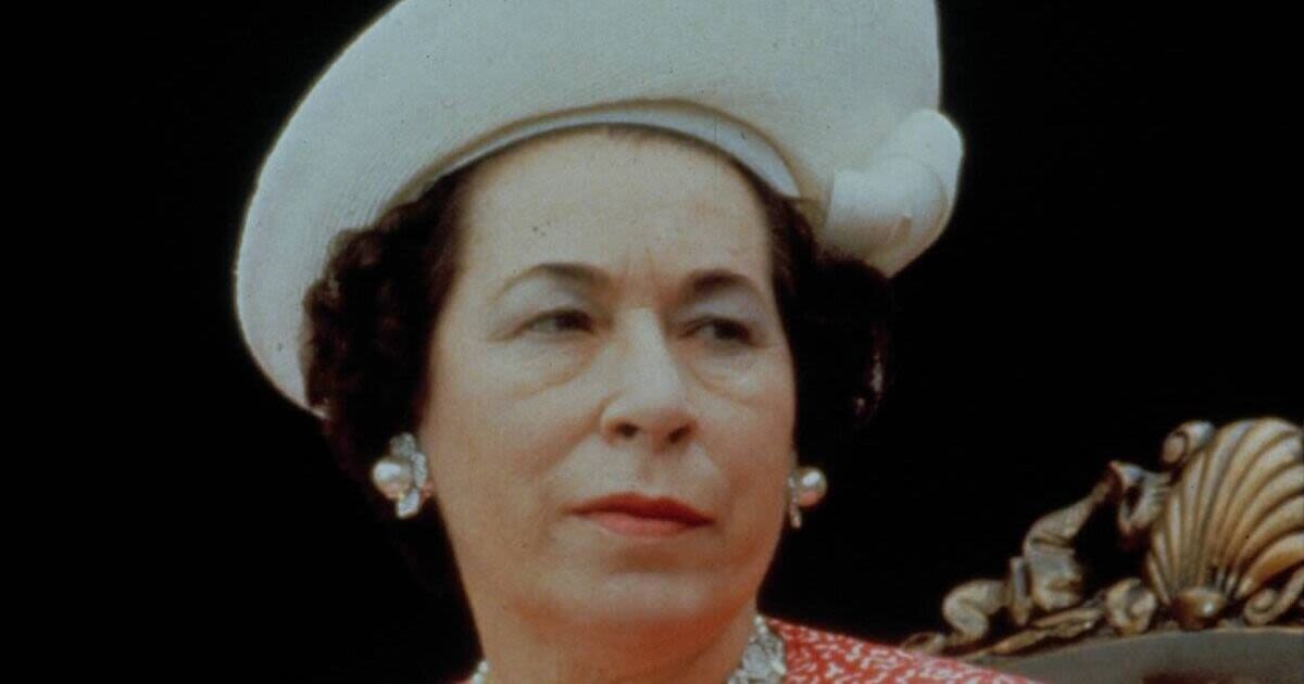 Iconic Queen Elizabeth II lookalike sadly passes away at amazingly poignant age