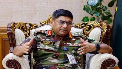 'I will stand beside Yunus, come what may': Bangladesh army chief on interim govt