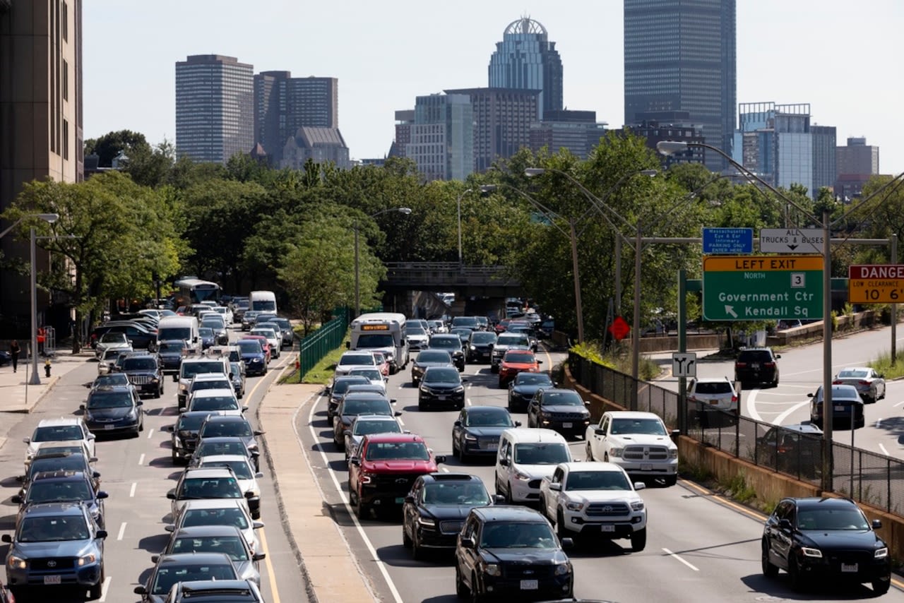 Here's the best and worst times to hit the road during Memorial Day weekend