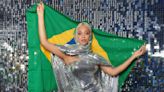 Beyoncé sorprende a sus fans en Brasil con este inspirador look para la temporada navideña