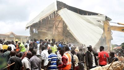 Twenty-two pupils killed as Nigeria school building collapses