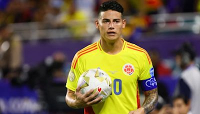 James Rodríguez fue visto disfrutando en las playas de Miami con dos exjugadores de la selección Colombia