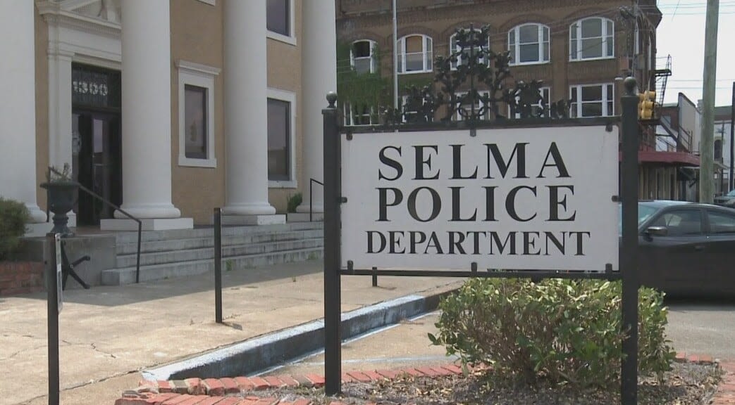 Selma assistant police chief resigns after being cleared of wrongdoing - WAKA 8