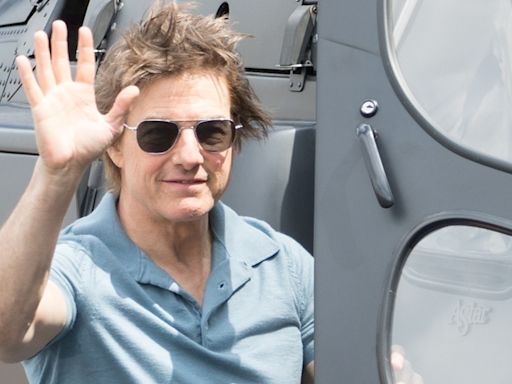 Tom Cruise Hops Into His Helicopter & Head Off on a New Adventure