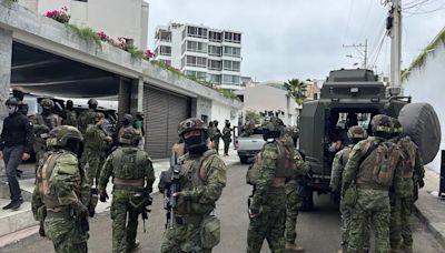 Capturaron en Ecuador al nexo local de la banda criminal colombiano Comandos de la Frontera que vivía en medio de lujos