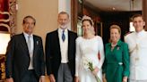 El rey Felipe VI, sus hermanas y la reina Sofía no se pierden la boda de Victoria López-Quesada: las fotos oficiales