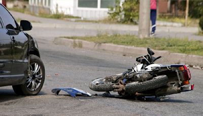 19-year-old biker killed in accident after losing control and ramming into median divider