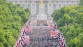 Partygoers soak up atmosphere ahead of Buckingham Palace concert