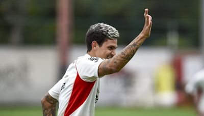 Flamengo toma conhecimento de foto de Gabigol com camisa do Corinthians e avalia providências