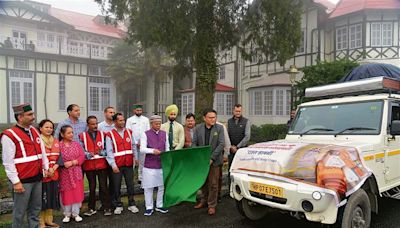 Governor Shiv Pratap Shukla flags off relief material to Kullu