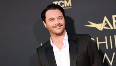 Spider-Noir Cast Adds Expats Star Jack Huston