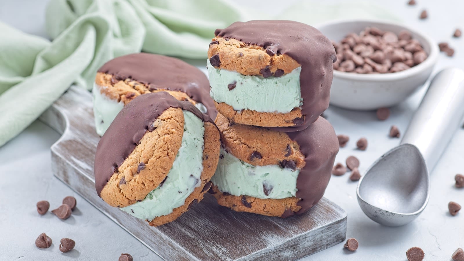 It's Almost Too Easy To Make Ice Cream Sandwiches At Home