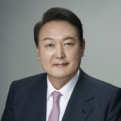 Yoon Suk Yeol