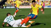 Luis Diaz caught by HORROR two-footed tackle in Colombia win