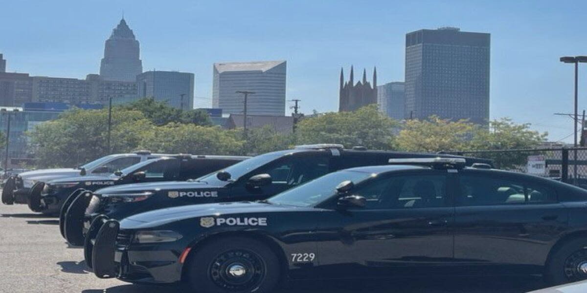 Man found murdered outside Cleveland restaurant: Police