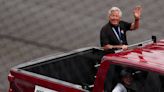 Indy 500: Mario Andretti stops at fan’s home to fulfill request, but nobody answered