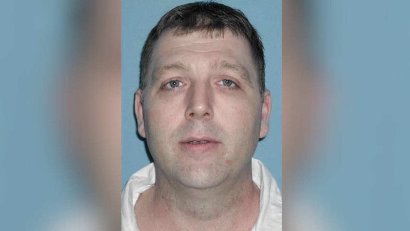 Alabama executes man by lethal injection for murders of an elderly couple in 2004