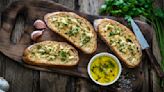The Secret To Unbeatable Garlic Bread Is Your Grill