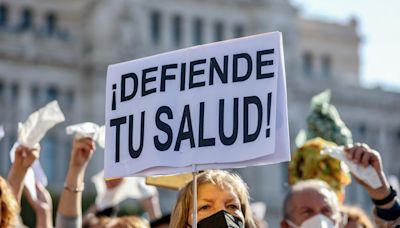 Vecinos y sindicatos vuelven a la calle en defensa de la sanidad pública en pleno debate sobre la limitación a la gestión privada