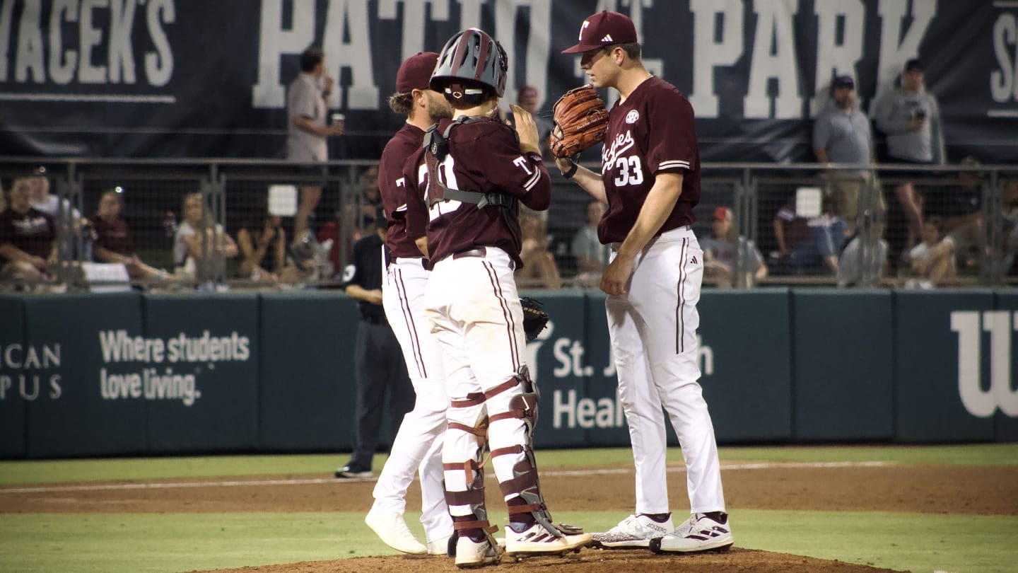 Arkansas Gets Revenge, Secures SEC West Over Texas A&M With Game 2 Victory