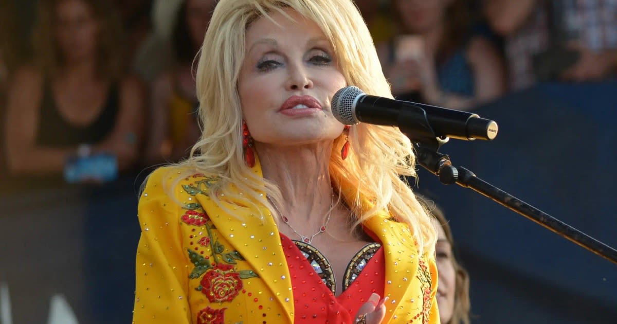 Dolly Parton to Explore Country Heritage on ‘Smoky Mountain DNA – Family, Faith & Fables’ Record and Docuseries