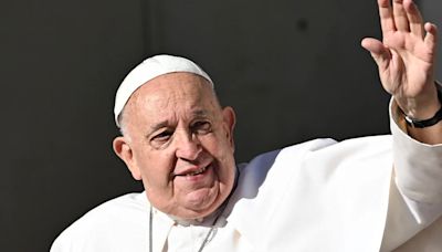 El papa pide que la ciencia esté al servicio del hombre y no de su destrucción.