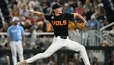 Watch: Tennessee baseball's Nate Snead throws out first pitch at Milwaukee Brewers game