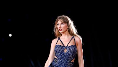 Taylor Swift approached for first official trading card