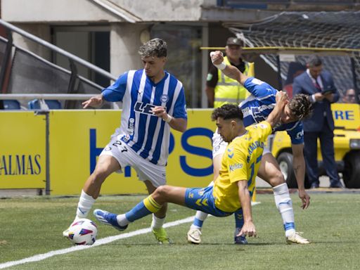 Valles le para un penalti a Giuliano y evita que haya goles al descanso en Las Palmas