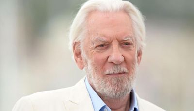 Donald Sutherland, veteran actor known for roles in ‘M*A*S*H,’ ‘Klute’ and ‘The Hunger Games,’ dead at 88