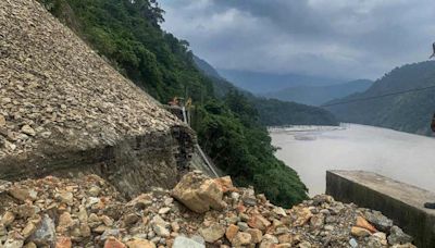 Heavy rain in Sikkim triggers multiple landslides, damages old Rang-Rang bridge