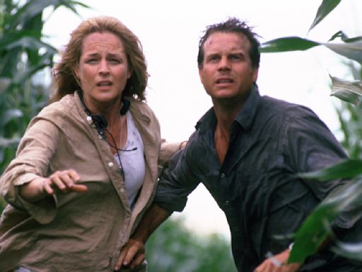 Where to watch Twister: stream the 1996 movie