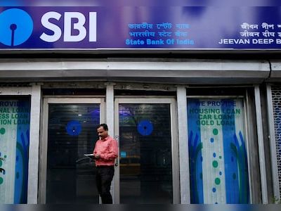 SBI plans to raise ₹10,000 crore via infrastructure bonds, say bankers - CNBC TV18