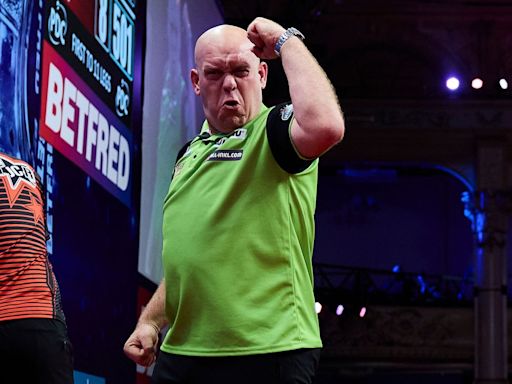 Darts results: Michael van Gerwen reaches World Matchplay quarter-finals but Rob Cross produces performance of the night