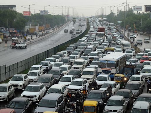 Delhi Roads Witnesses Massive Traffic Jam Due To Kanwariya Movement, Check Advisory Here