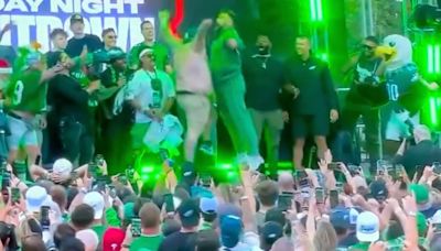 Philadelphia Superfan Suffers Knee Injury Chest Bumping Jason Kelce Before MNF