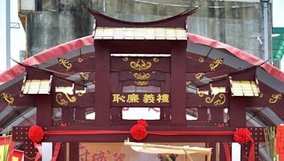 台灣府城隍廟考試祈福「開放即額滿」 30外籍生也來求