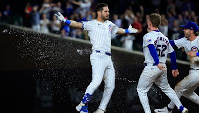 Cubs' eighth-inning fielding mix-up allows Cardinals to rally for 5-4 win