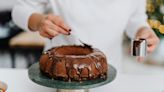 Display Your Cakes In Style: Benefits Of Using A Cake Stand For Your Bakery Or Cafe