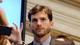 Ashton Kutcher se rompe al hablar de su hermano gemelo, quien nació con parálisis cerebral