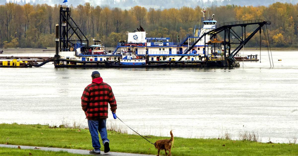 Thumbs up to LCC's Fulbright scholar, thumbs down to Columbia River dredging problems